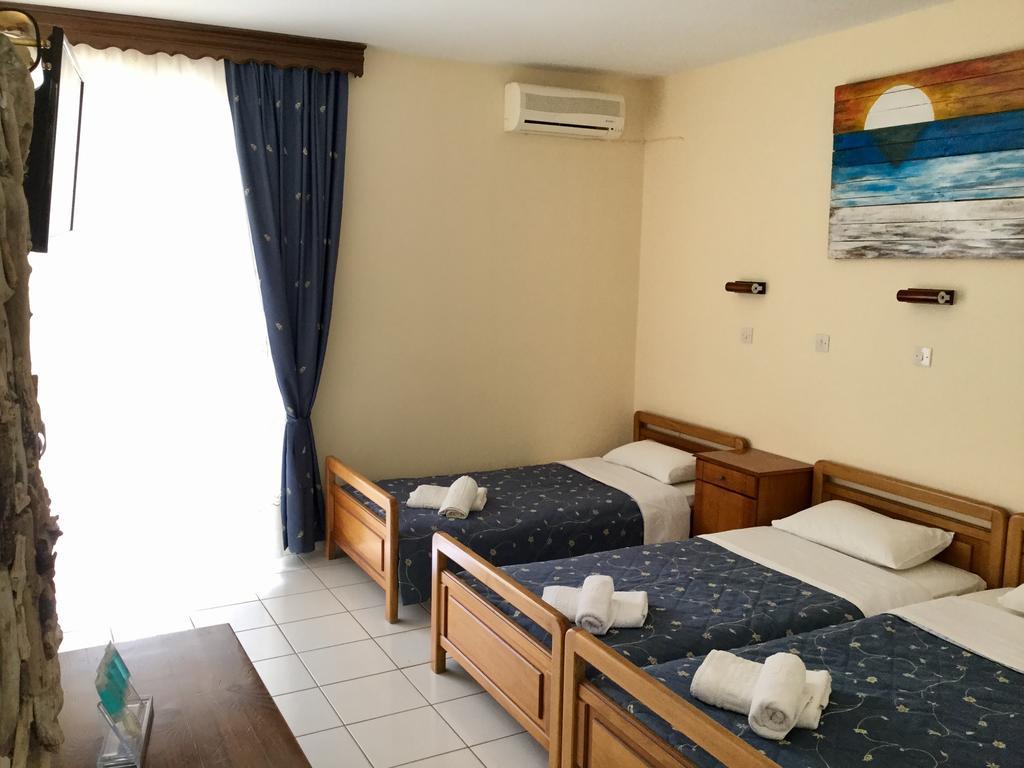 Aneton Aparthotel Hriszí Amudiá Kültér fotó