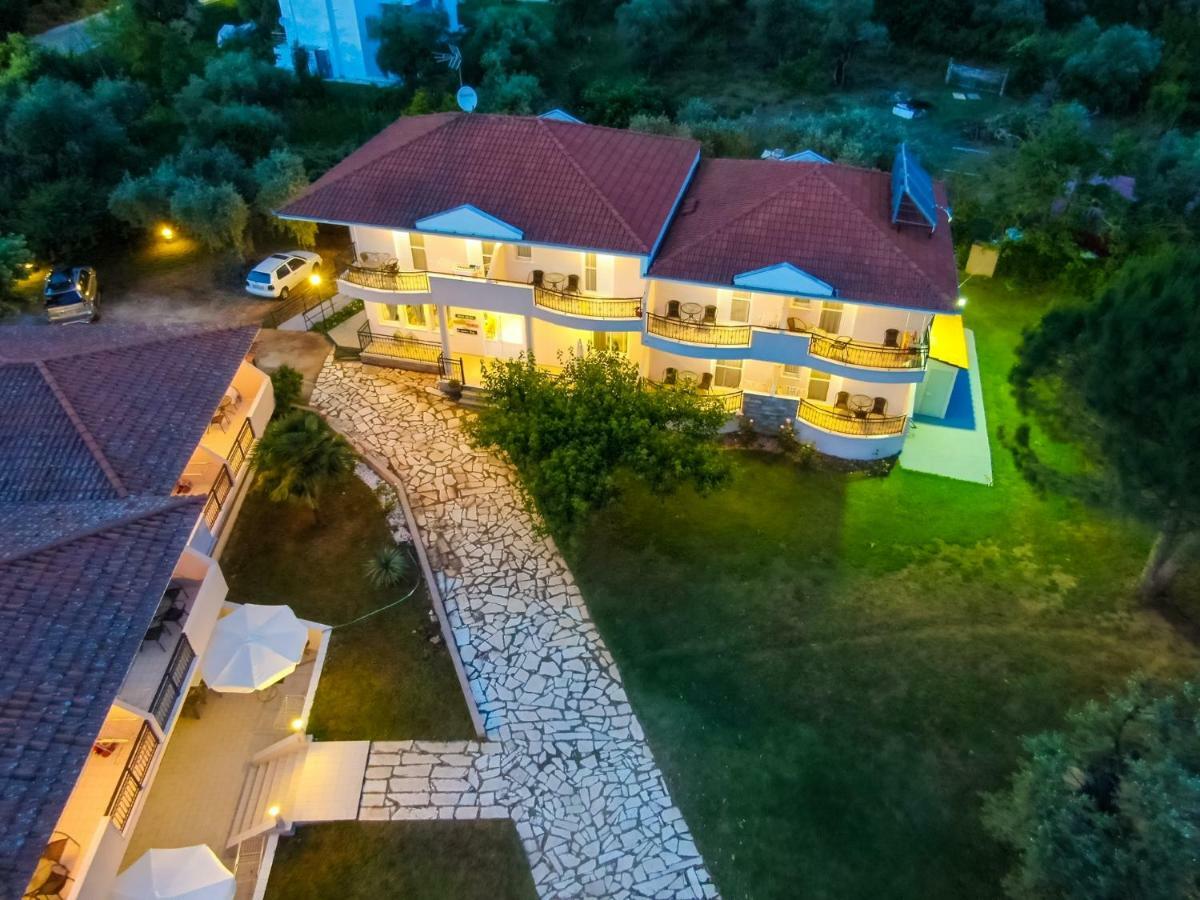 Aneton Aparthotel Hriszí Amudiá Kültér fotó