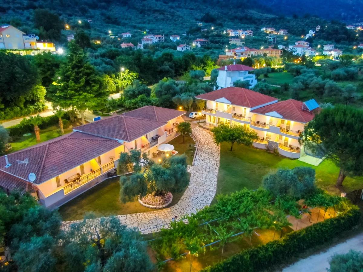 Aneton Aparthotel Hriszí Amudiá Kültér fotó