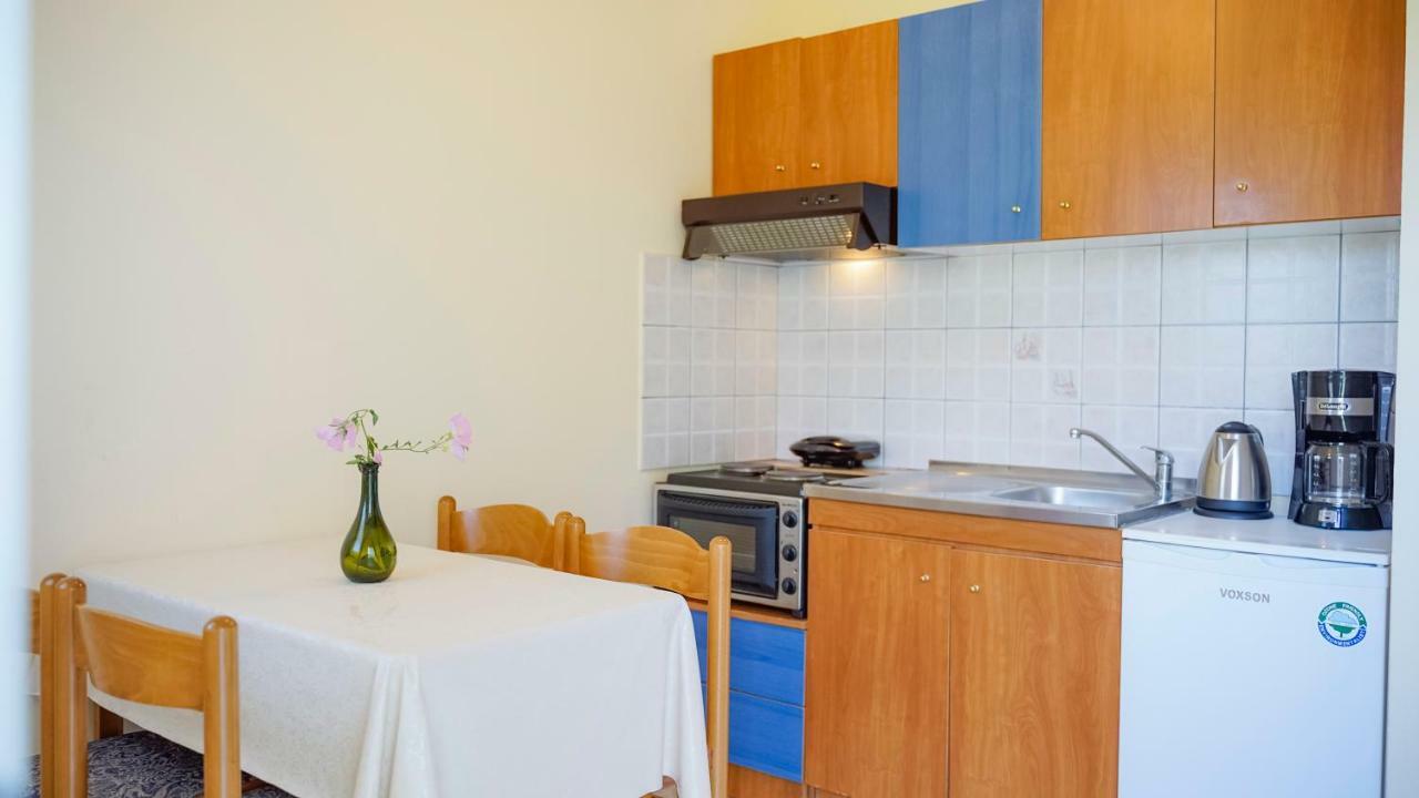 Aneton Aparthotel Hriszí Amudiá Kültér fotó